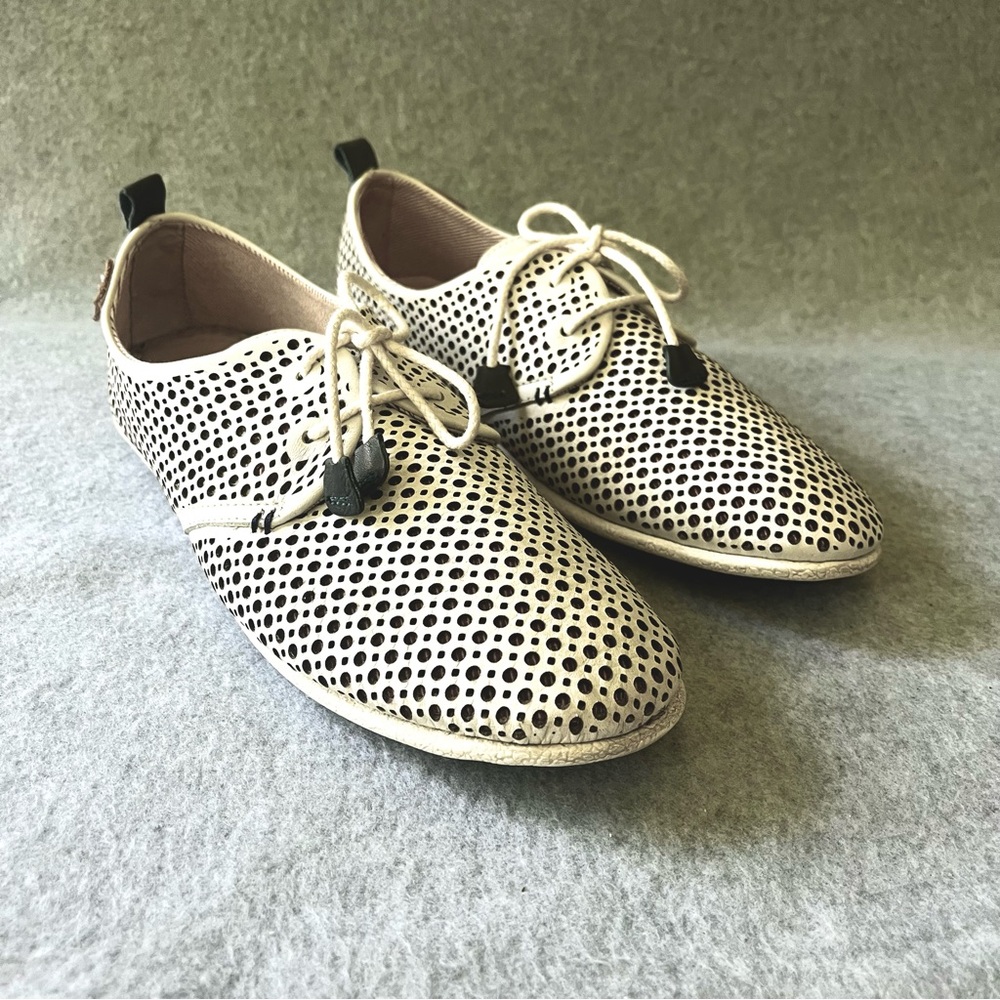 Pikolinos 917-4549 Perforated Leather Oxford Shoes White EU 40 US 9 Women’s